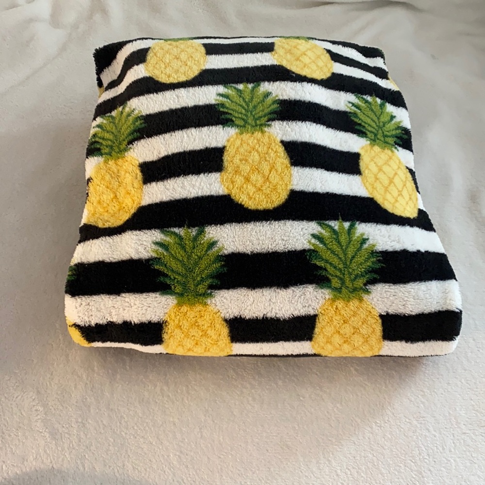 Pineapple blanket 🍍